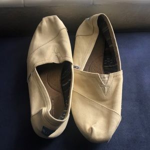 Cream Canvas Classic Toms